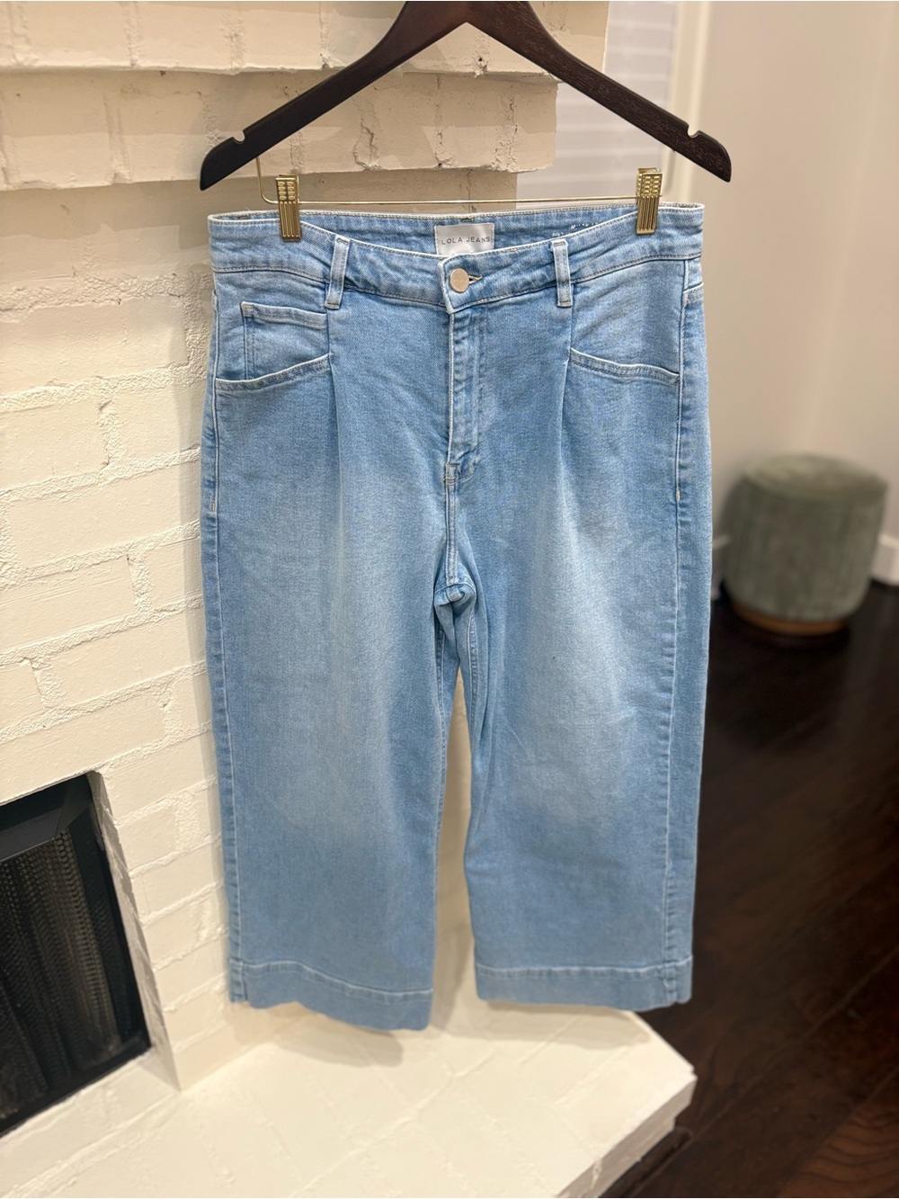 LOLA JEANS Size 32 Light Wash